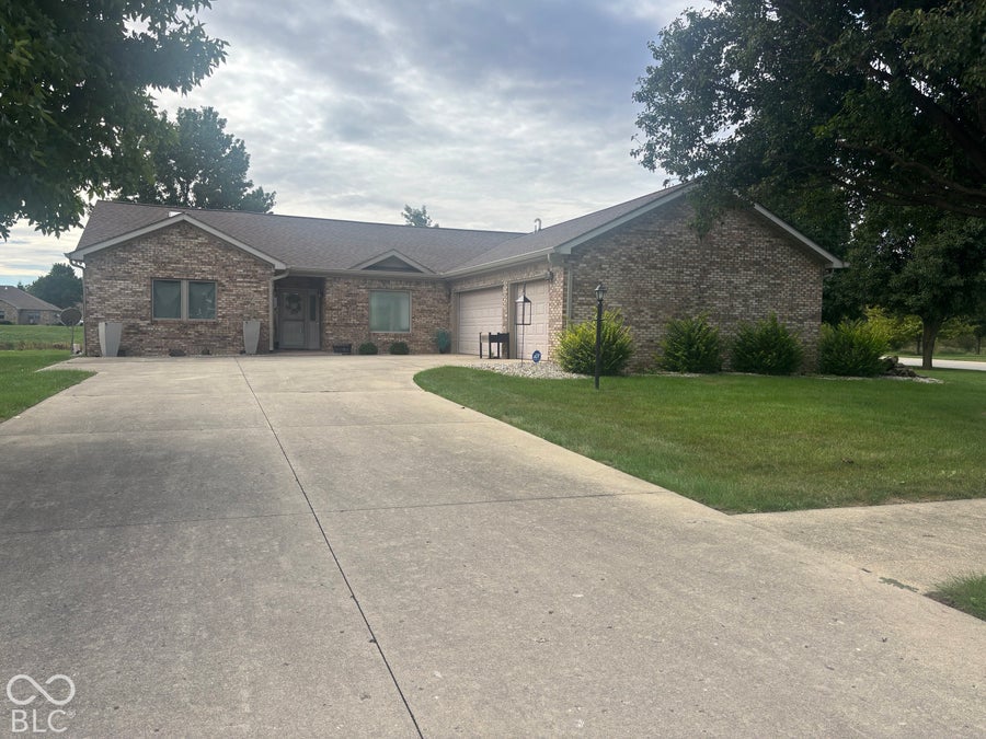 Property photo for 2202 Quail Run, Alexandria, IN