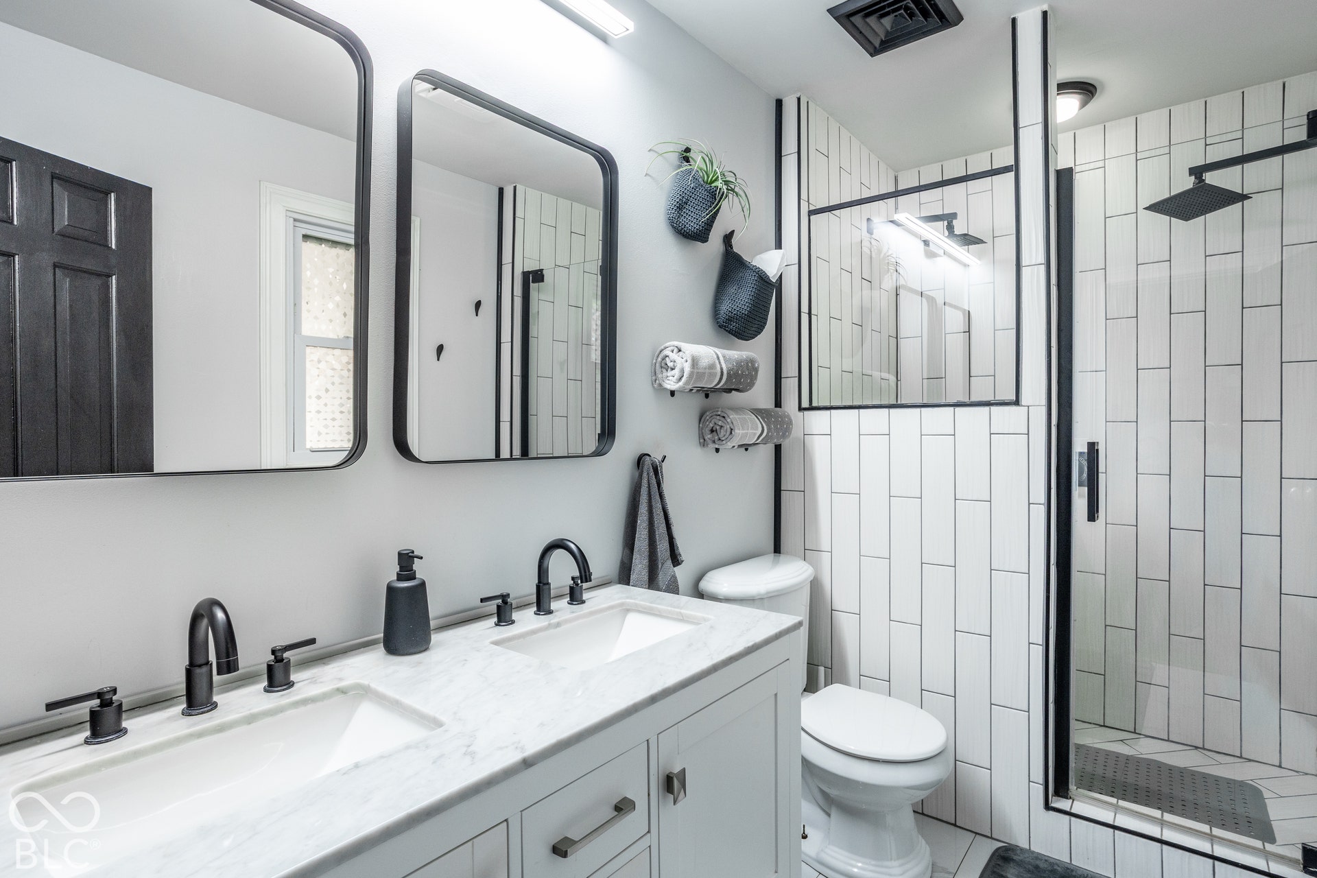 Updated ensuite primary bath