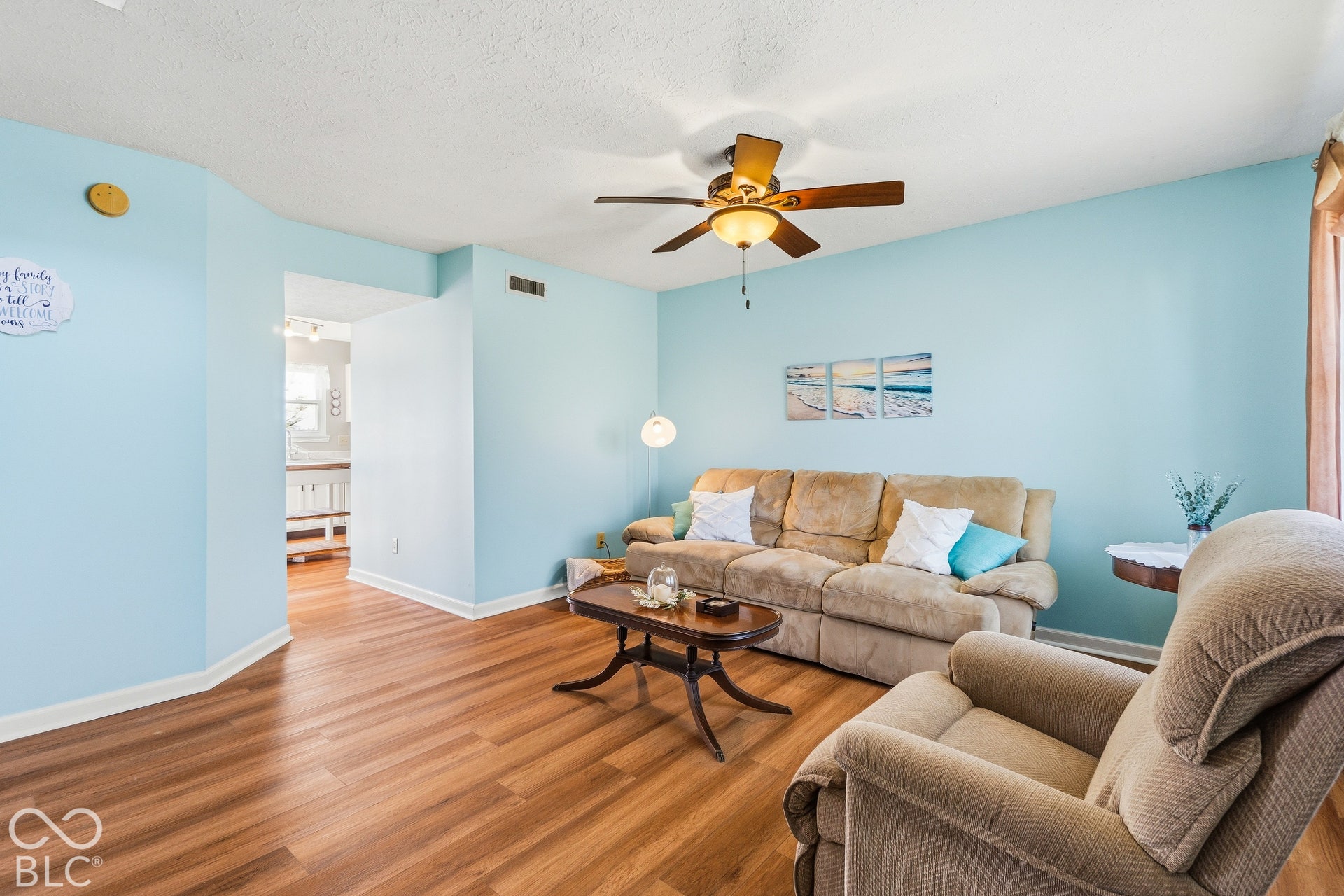 Recessed ceiling fan with integrated lighting