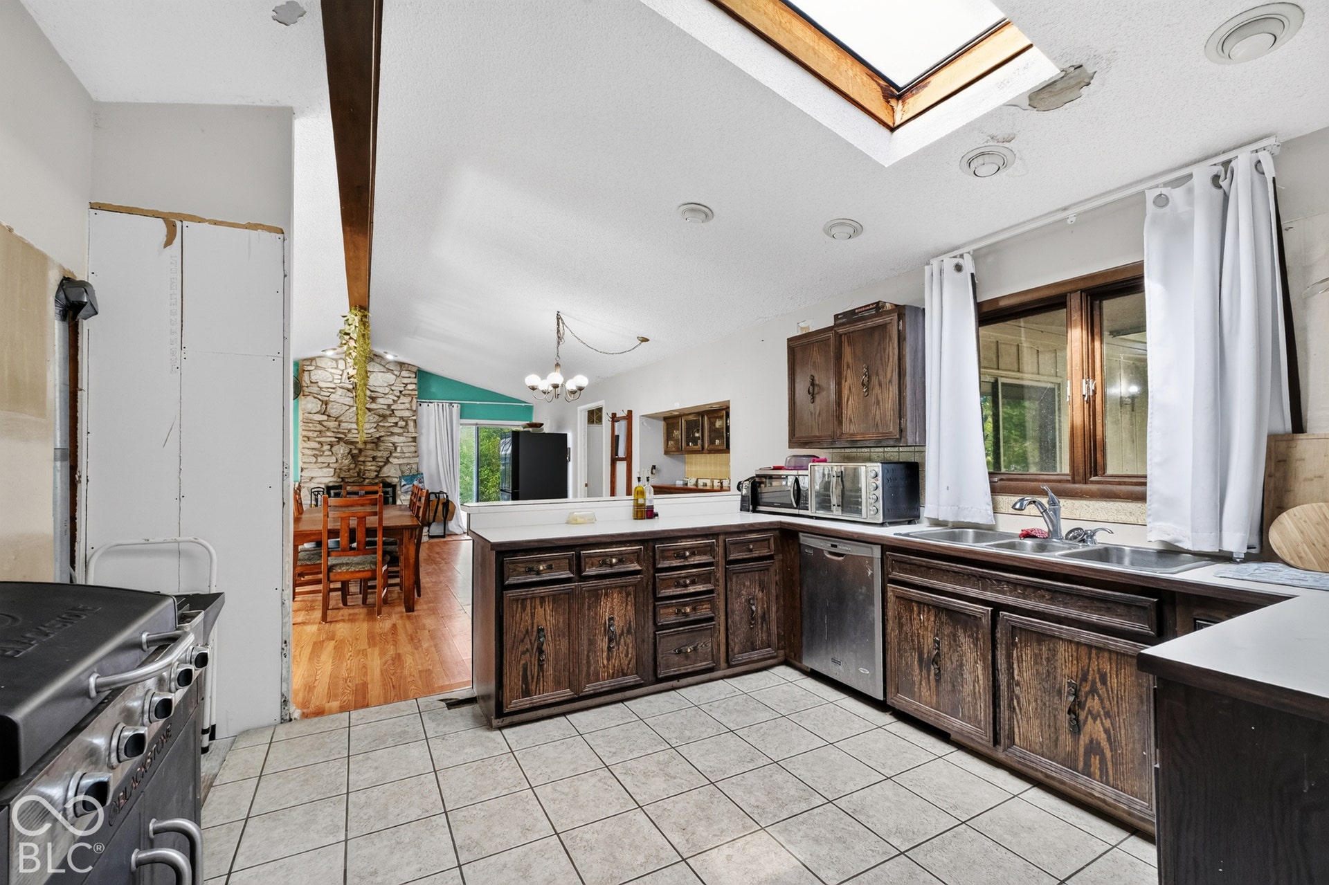 2112 W Sun Valley Parkway, Muncie, IN 47303