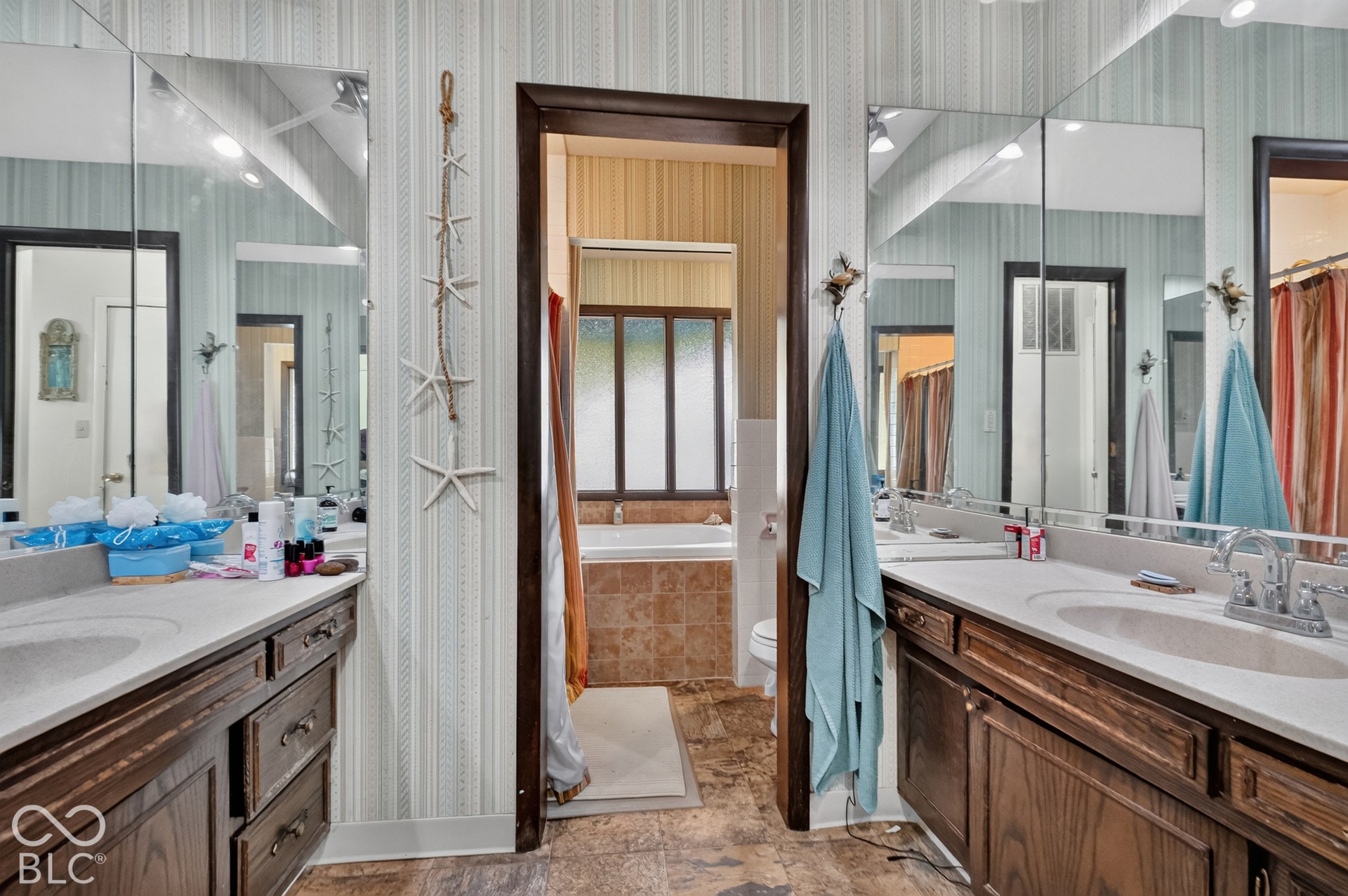 2112 W Sun Valley Parkway, Muncie, IN 47303