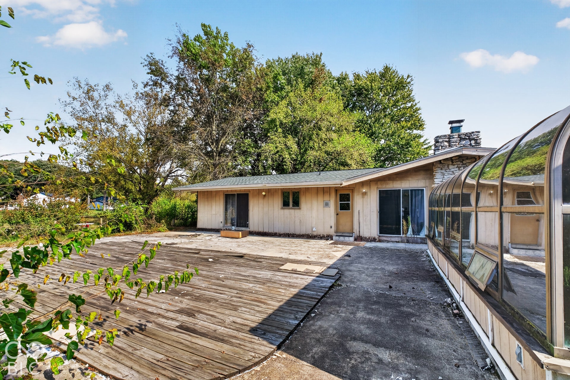 2112 W Sun Valley Parkway, Muncie, IN 47303
