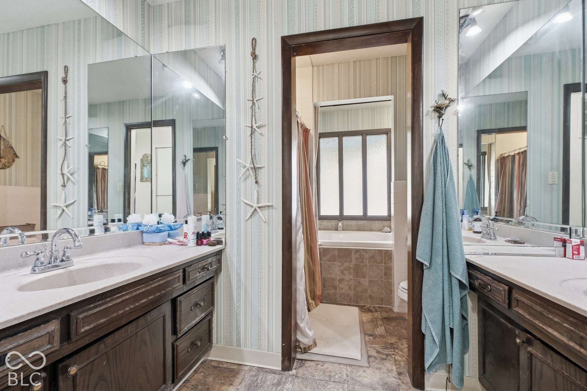 2112 W Sun Valley Parkway, Muncie, IN 47303