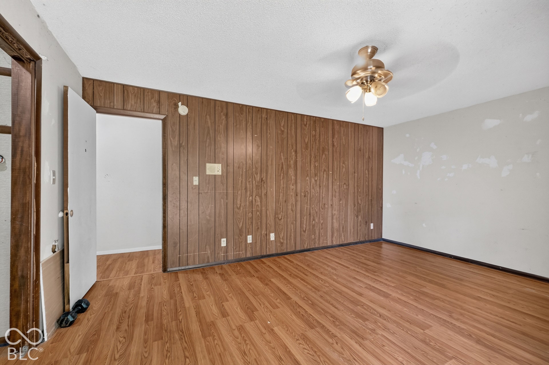 2112 W Sun Valley Parkway, Muncie, IN 47303