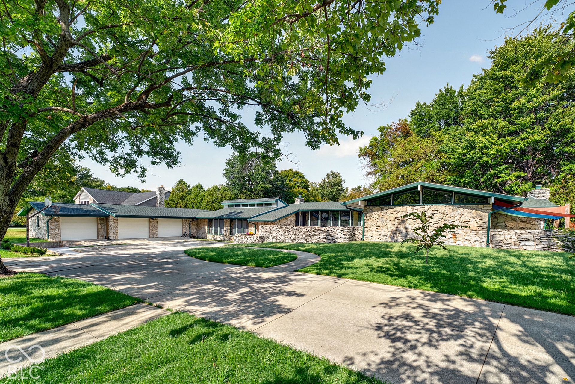 2112 W Sun Valley Parkway, Muncie, IN 47303