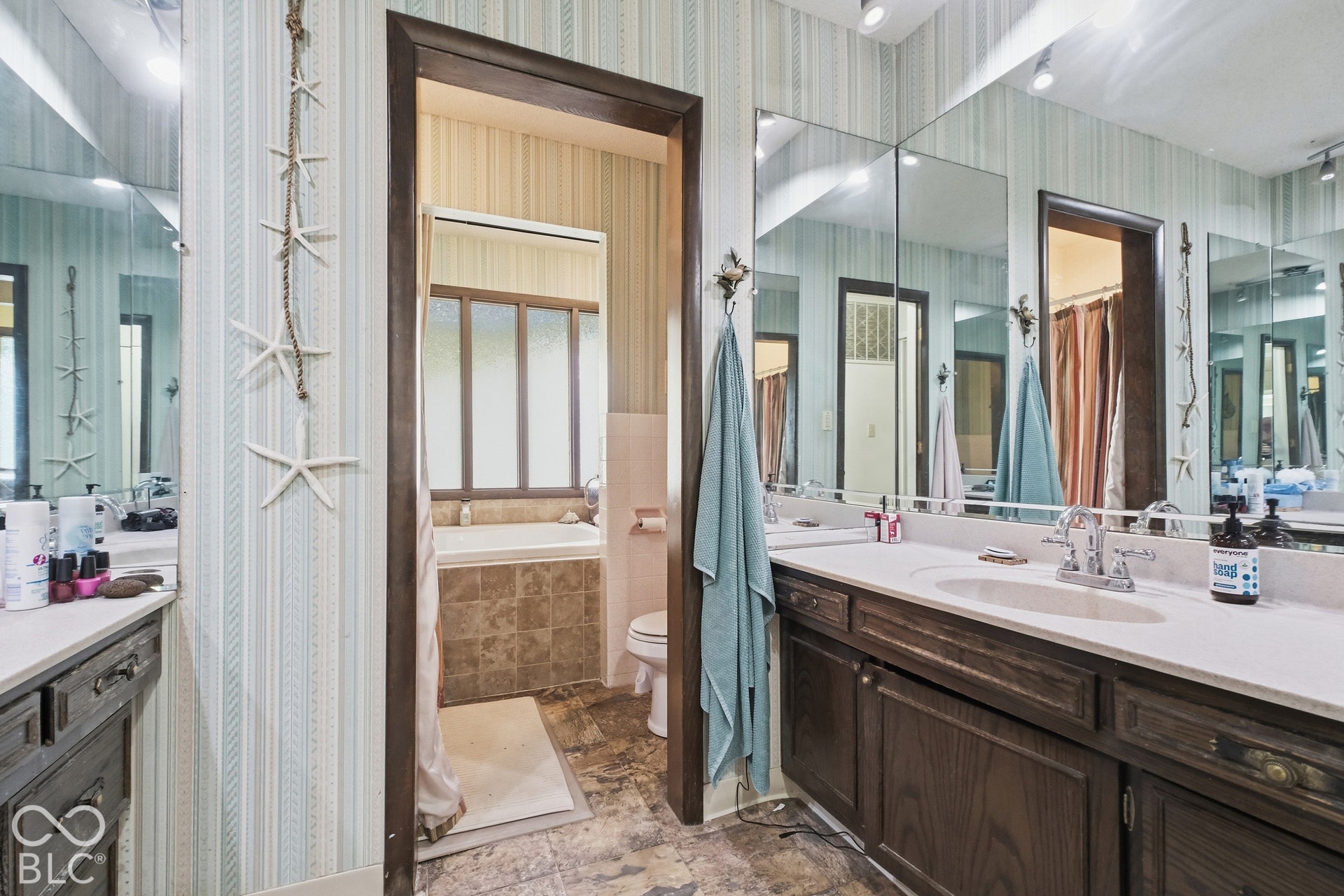 2112 W Sun Valley Parkway, Muncie, IN 47303