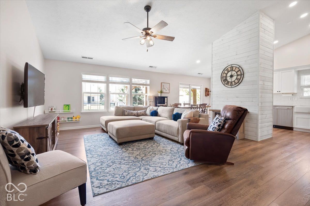 9348 N Bayfield Drive, McCordsville, IN 46055 9348 N Bayfield Drive, McCordsville, IN 46055