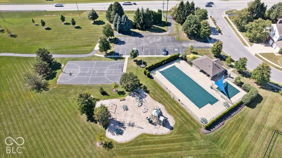 9348 N Bayfield Drive, McCordsville, IN 46055 9348 N Bayfield Drive, McCordsville, IN 46055