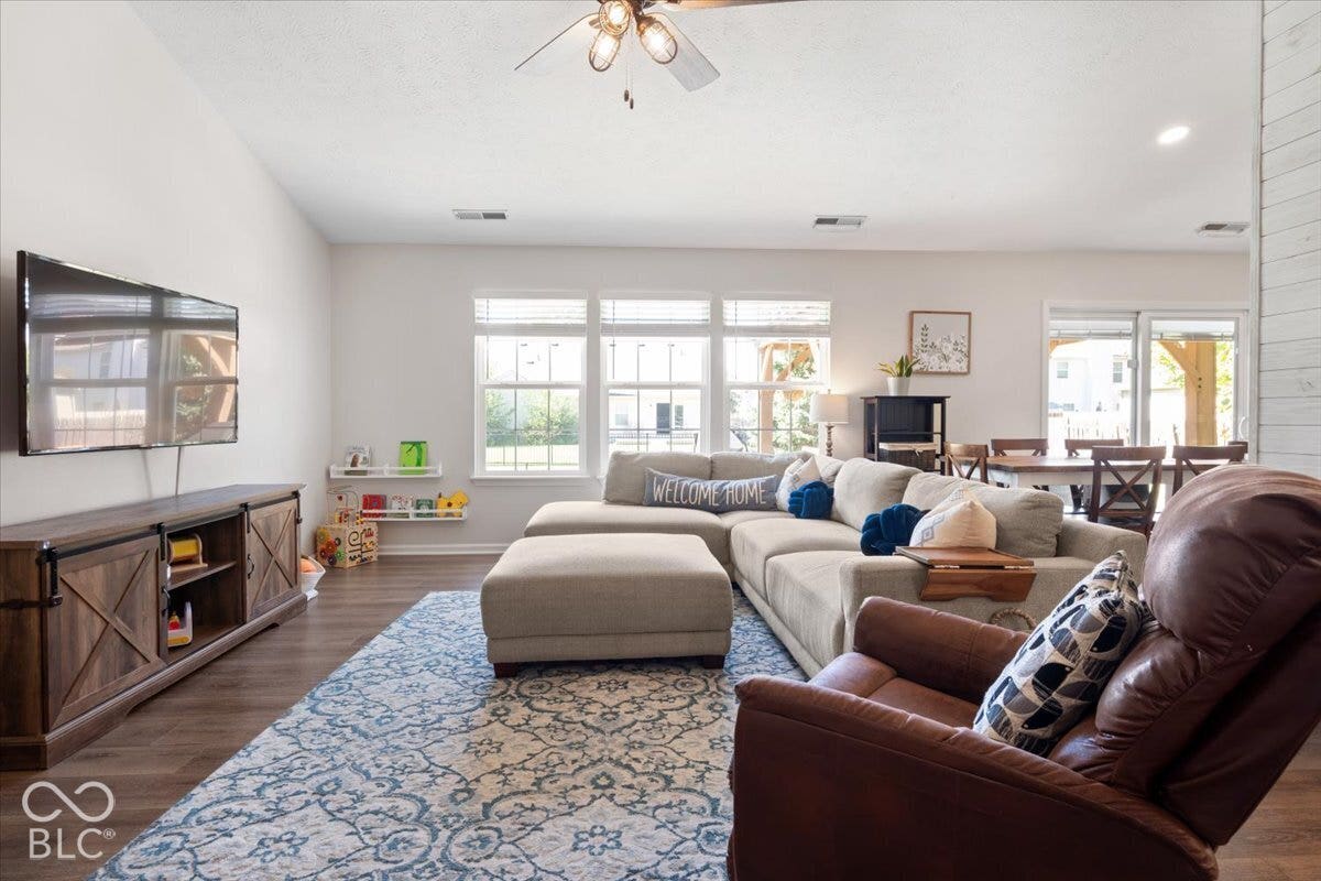 9348 N Bayfield Drive, McCordsville, IN 46055 9348 N Bayfield Drive, McCordsville, IN 46055