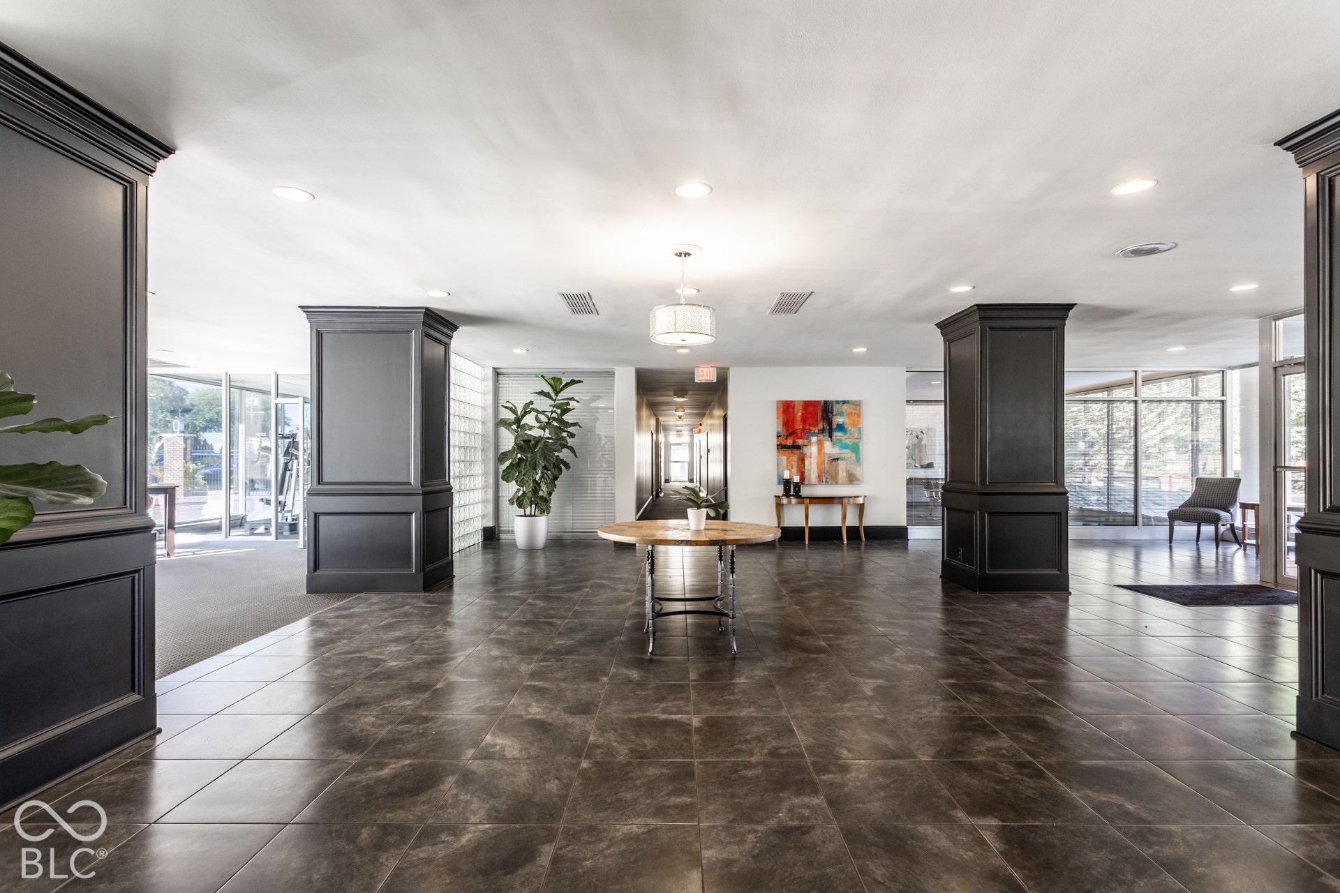 25 E 40th Street, Indianapolis, IN 46205