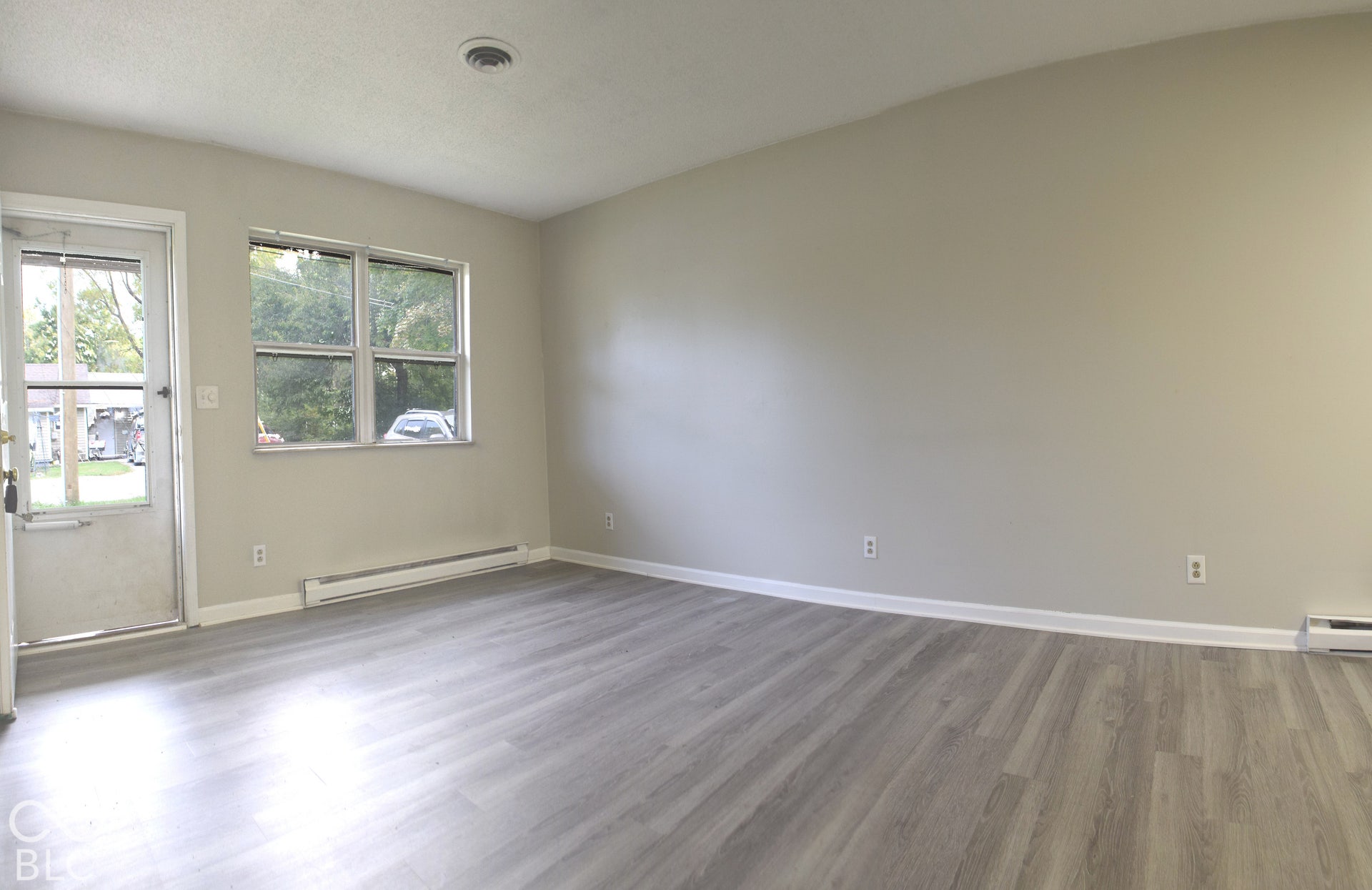 Large Family Room!
