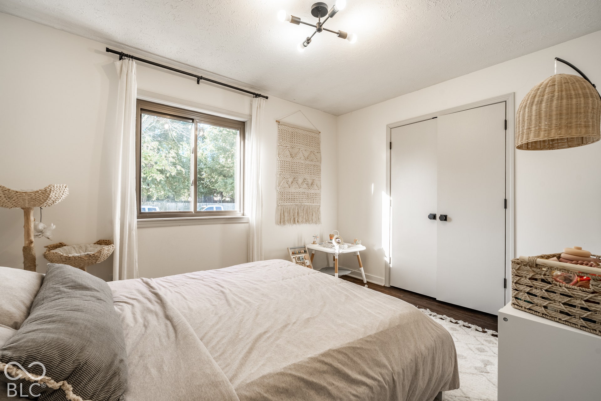 5526 Riva Ridge Drive, Indianapolis, IN 46237 5526 Riva Ridge Drive, Indianapolis, IN 46237
