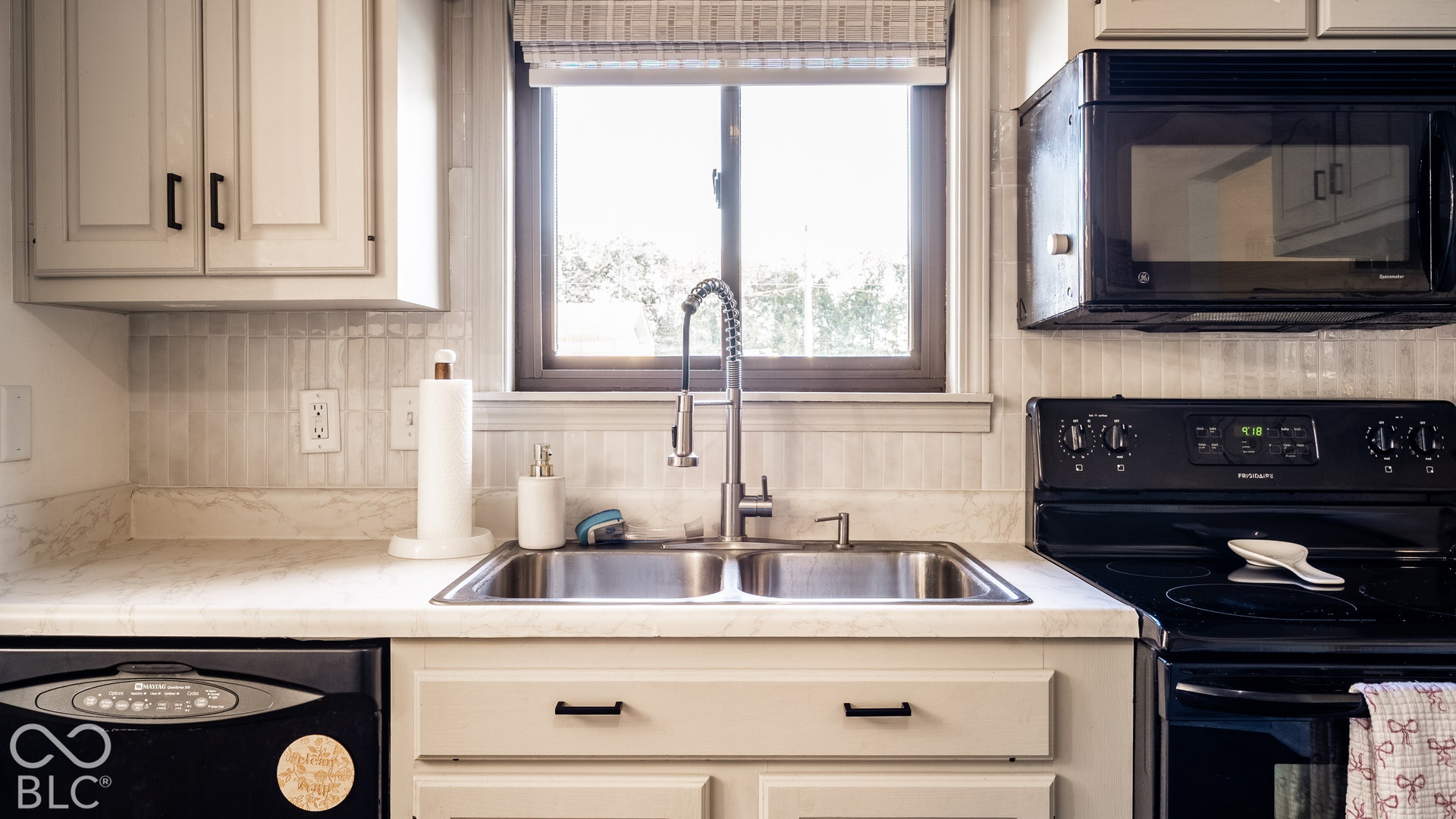 5526 Riva Ridge Drive, Indianapolis, IN 46237 5526 Riva Ridge Drive, Indianapolis, IN 46237