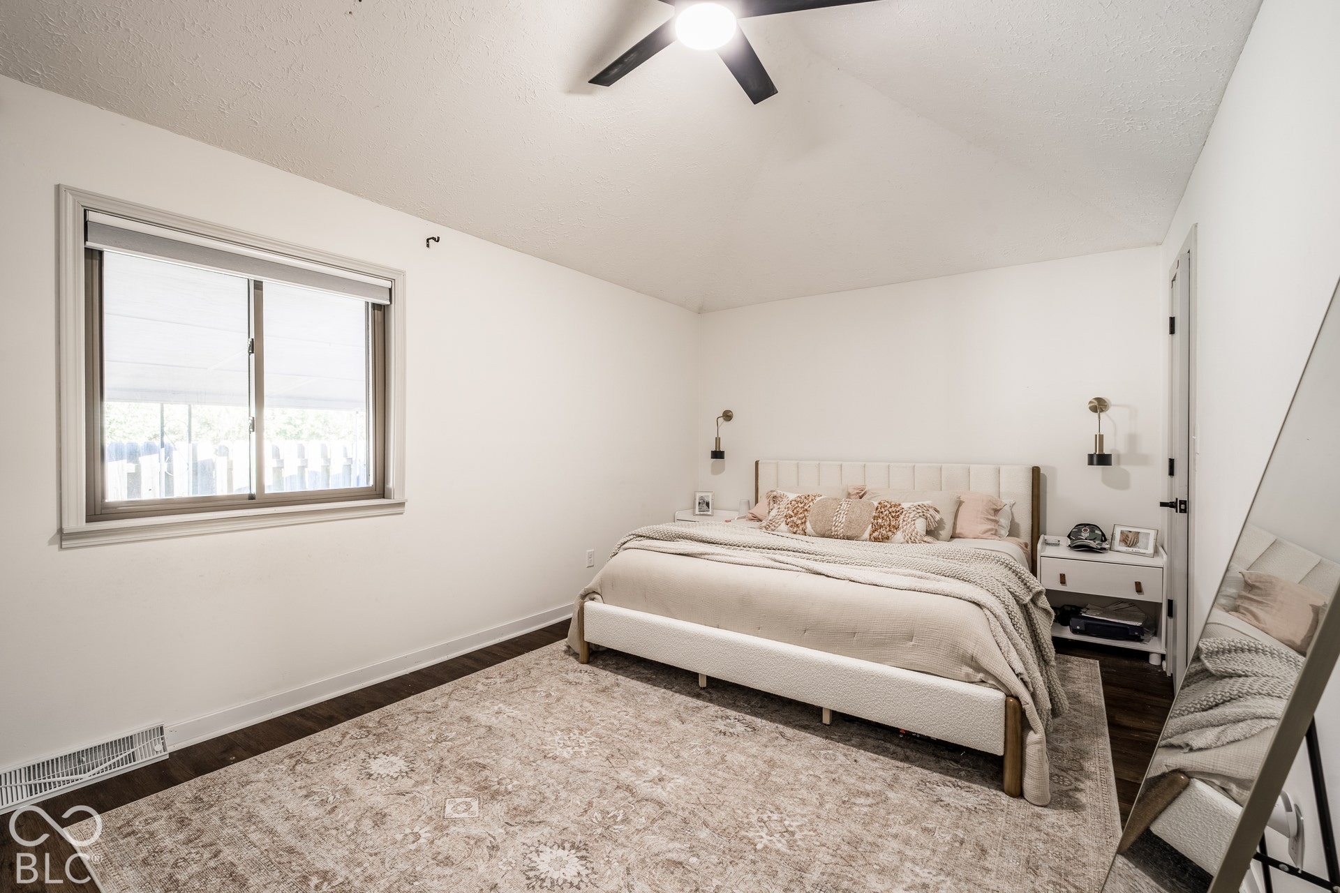 5526 Riva Ridge Drive, Indianapolis, IN 46237 5526 Riva Ridge Drive, Indianapolis, IN 46237