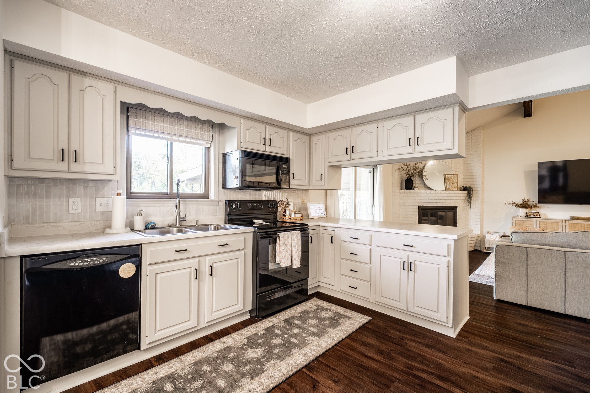 5526 Riva Ridge Drive, Indianapolis, IN 46237 5526 Riva Ridge Drive, Indianapolis, IN 46237