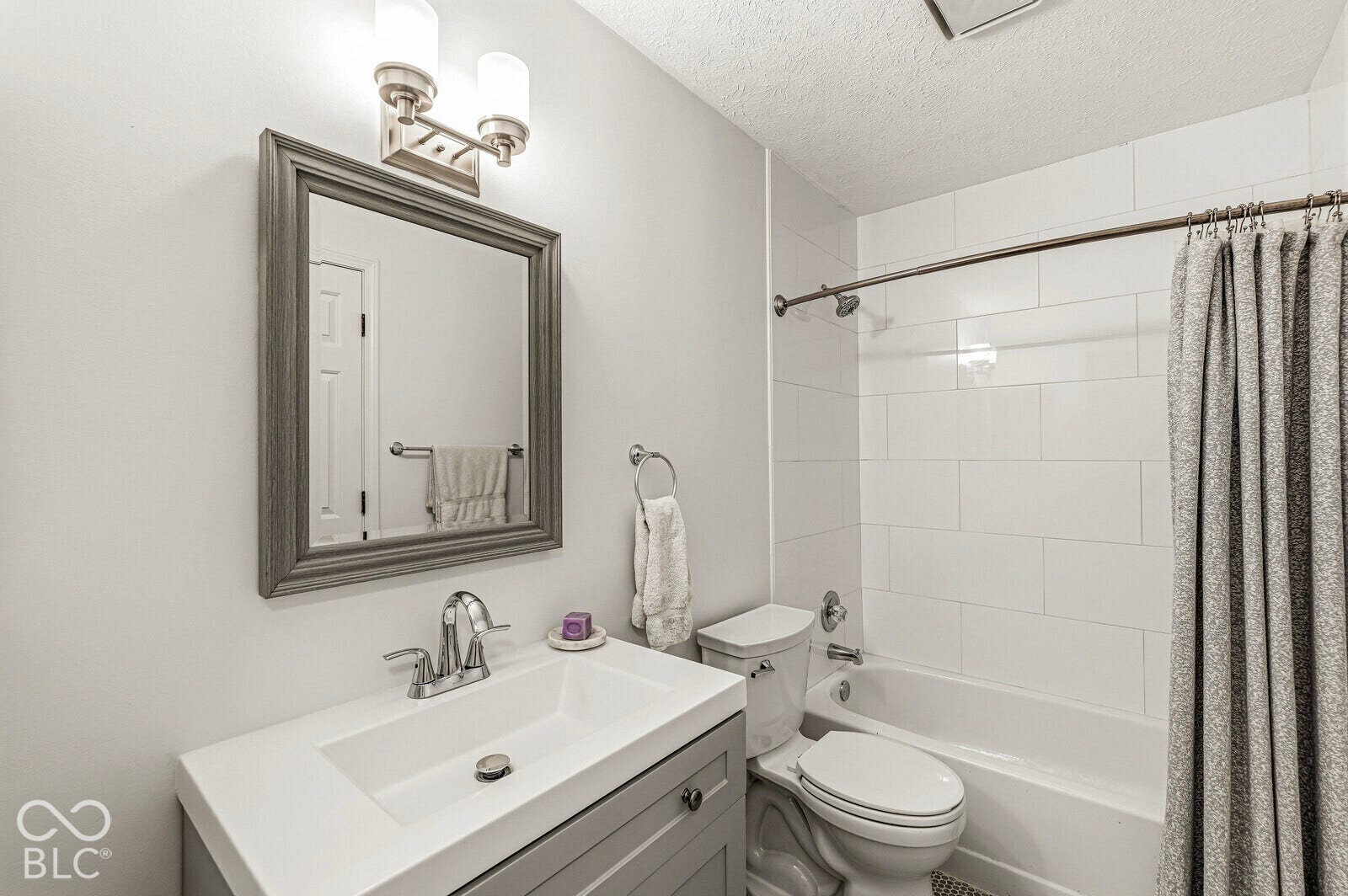 8047 Van Ness Way, Indianapolis, IN 46240
