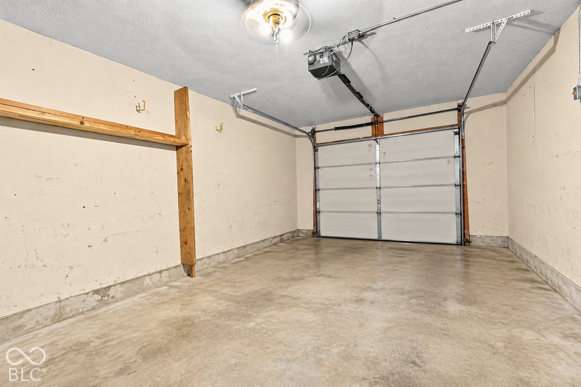 Virtually Altered - 13 x 26 Oversized Single Garage