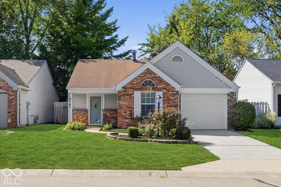 Property photo for 9741 Roxbury Drive, Fishers, IN