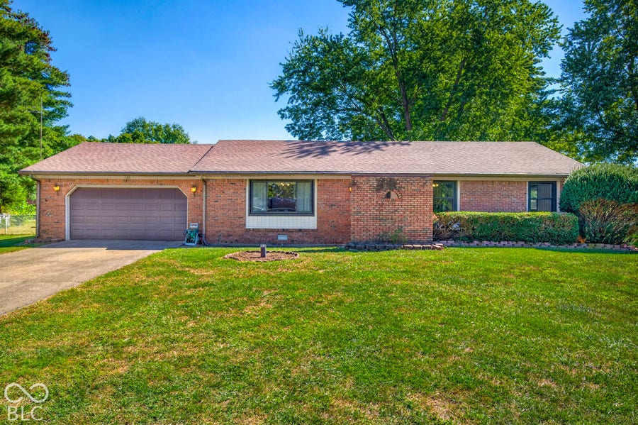 Property photo for 130 Brookside Court, Franklin, IN