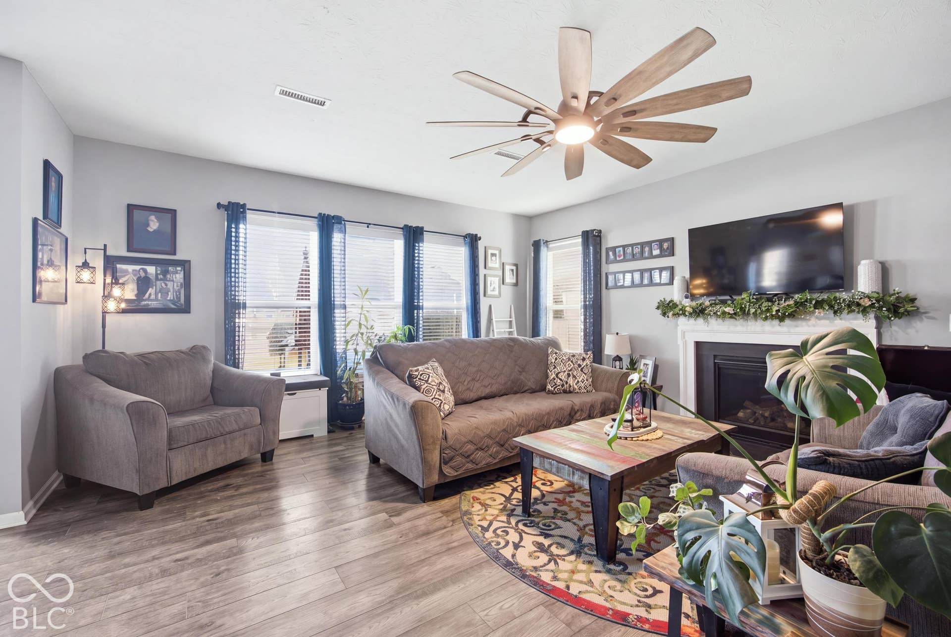 Virtually Altered - Living Room Declutter