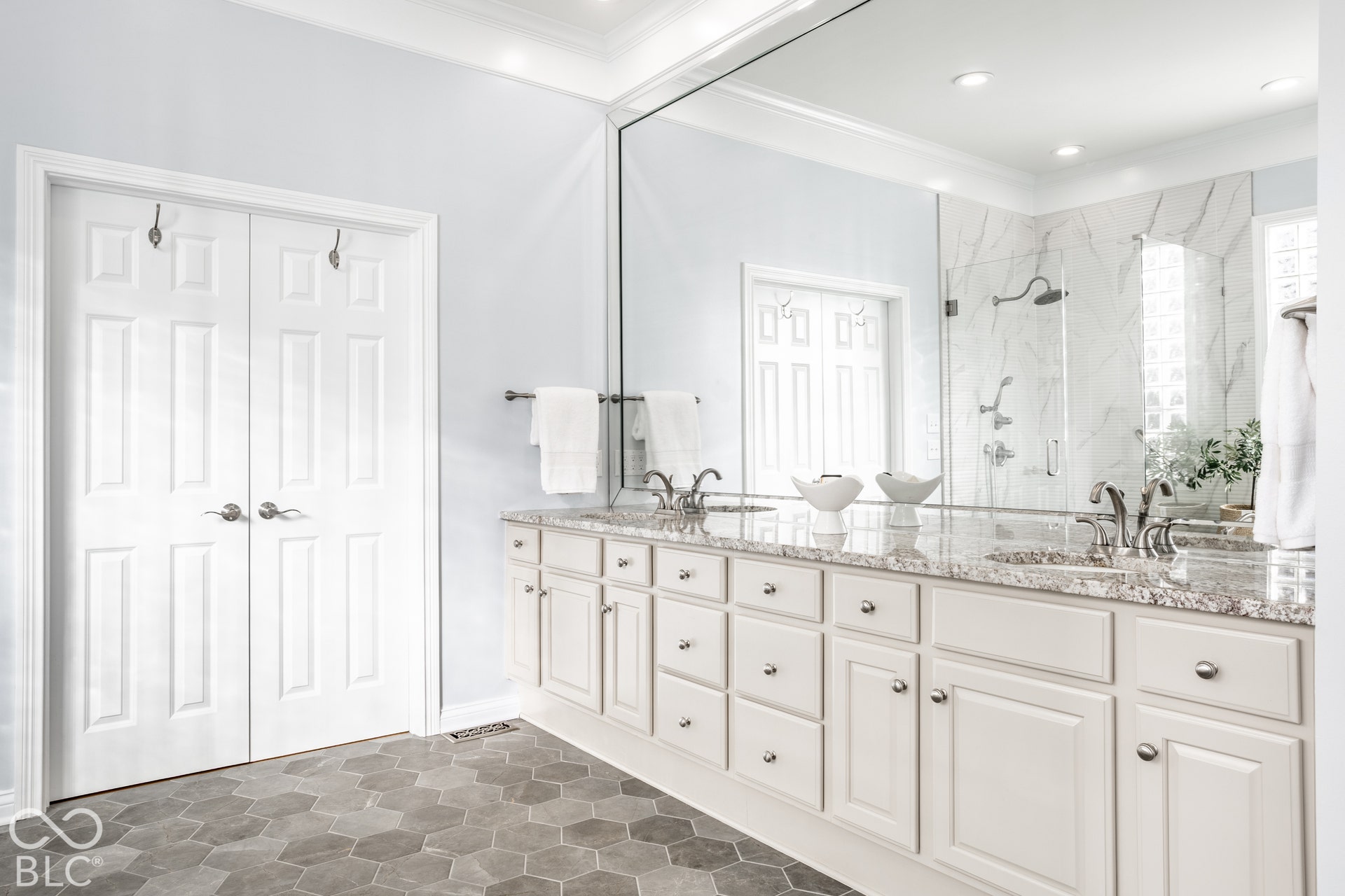 8079 Heyward Drive, Indianapolis, IN 46250