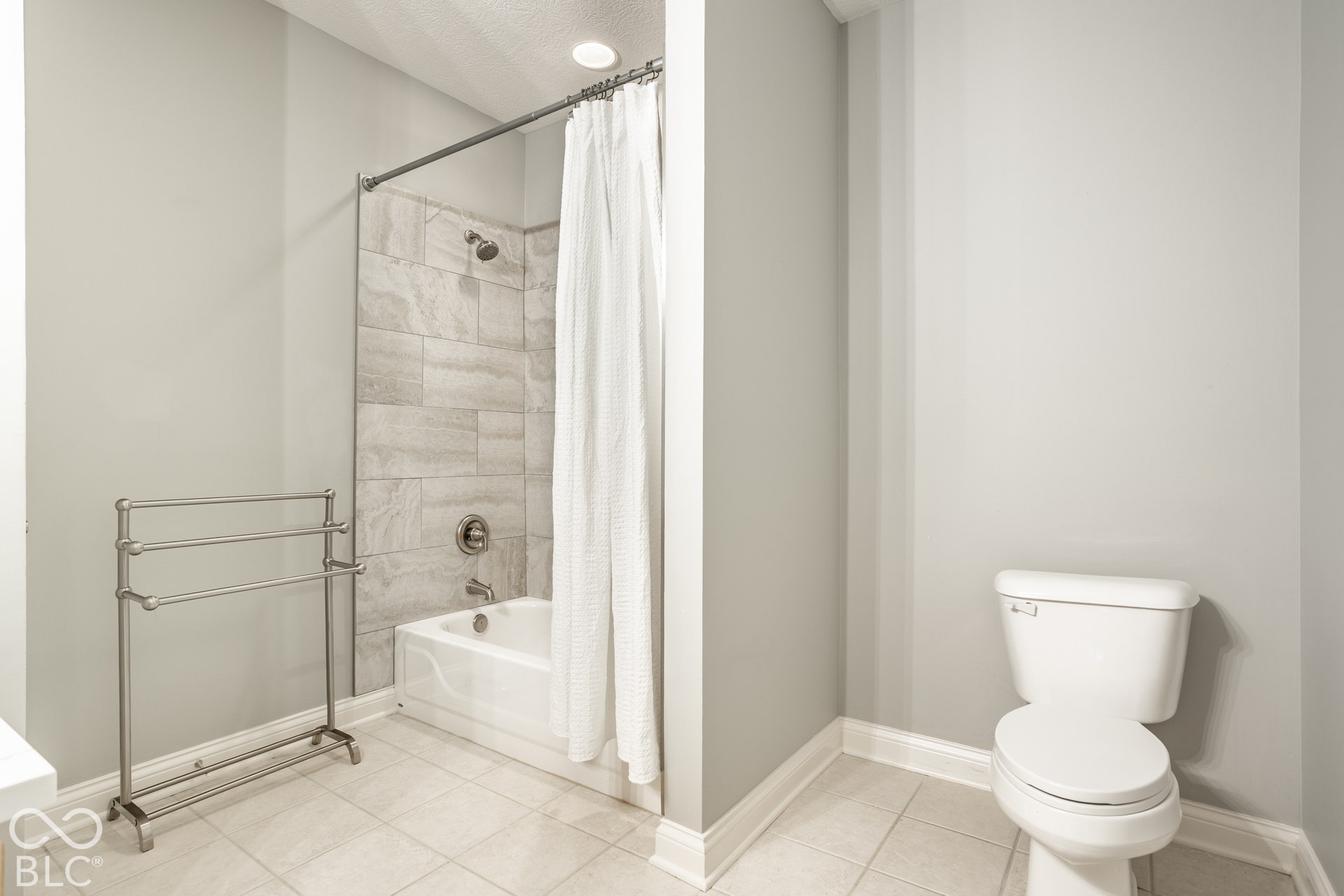 8079 Heyward Drive, Indianapolis, IN 46250