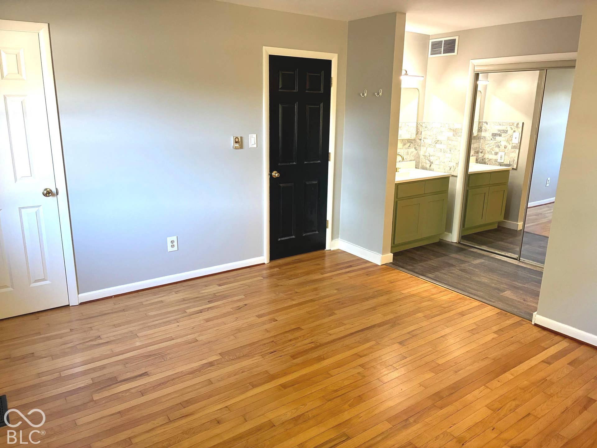 1404 Orchard Park Drive N, Carmel, IN 46280