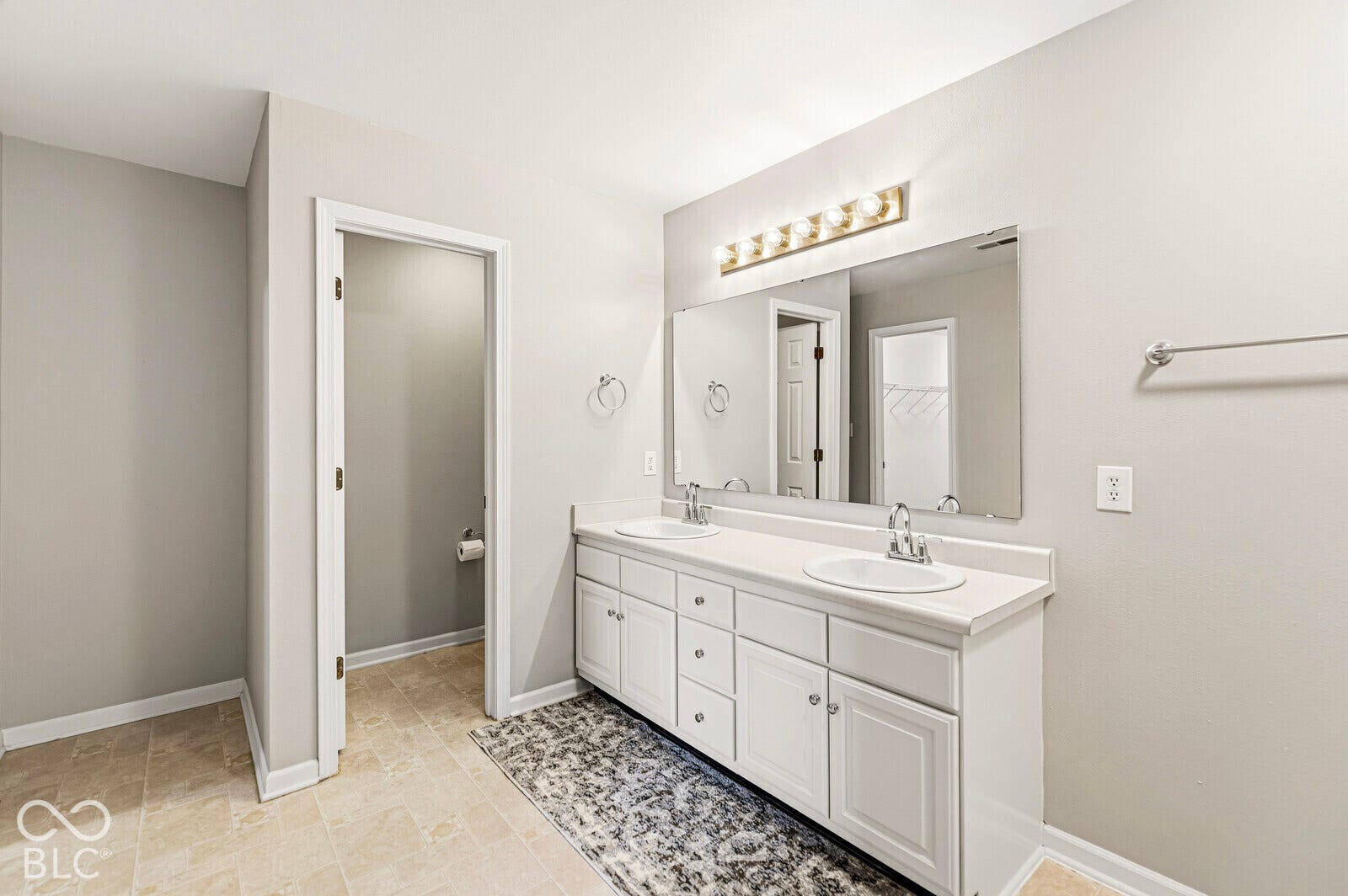 11513 Senie Lane, Carmel, IN 46032