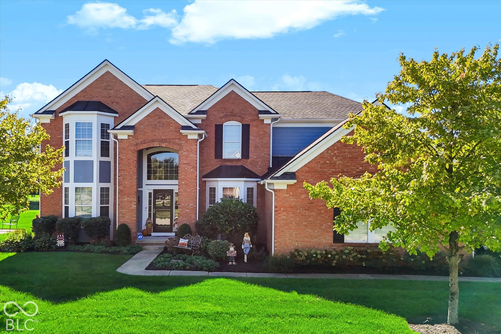 Gorgeous 6 bed, 5.5 bath home on the 11th Hole at Gray Eagle Golf Course.