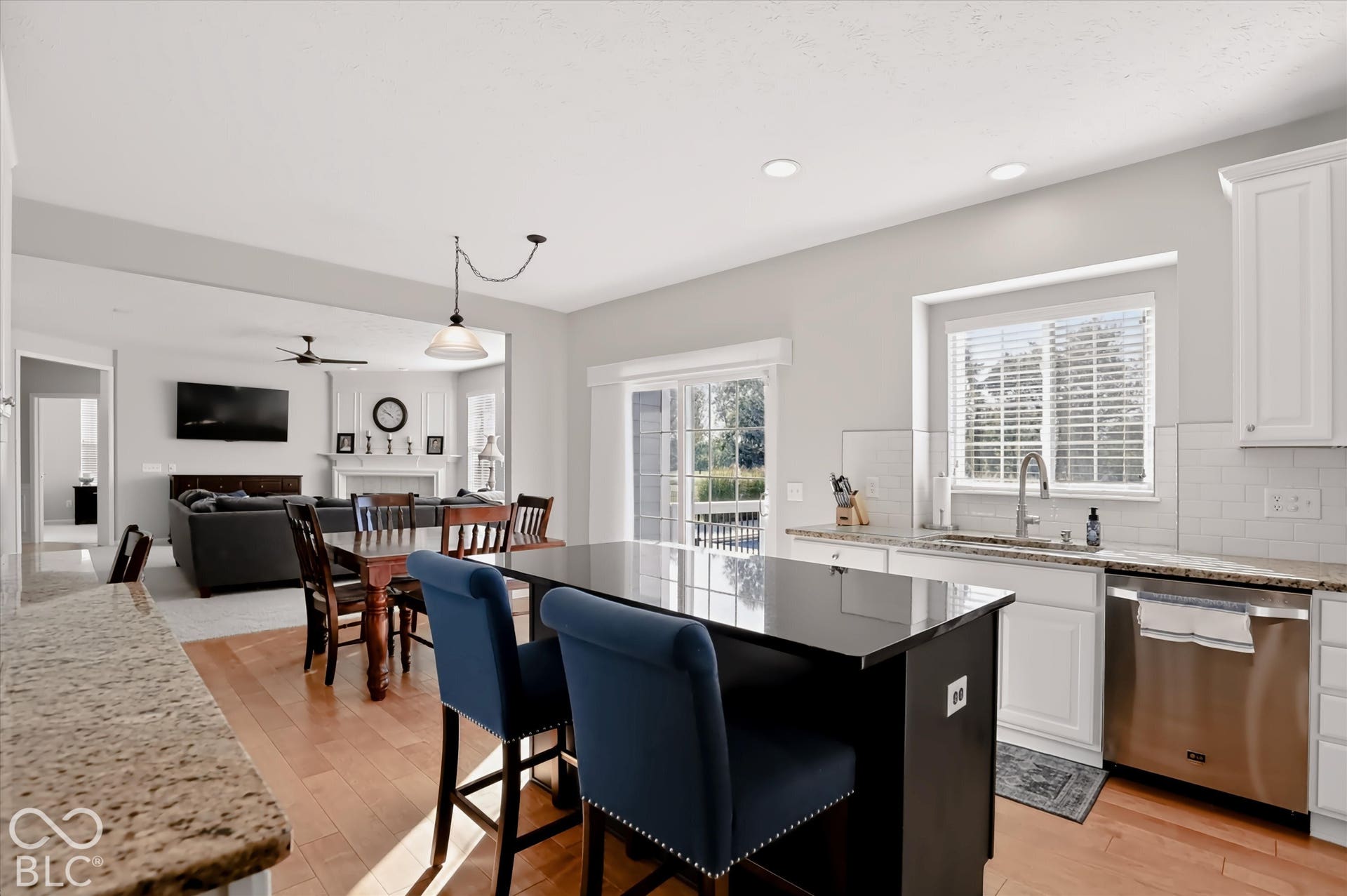 Open concept living between your kitchen, eat-in dining area, and the living room.