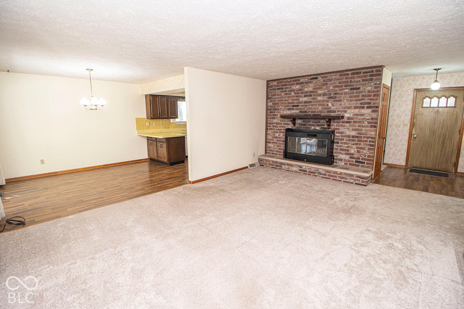 9015 E 256th, Arcadia, IN 46030 Living Room