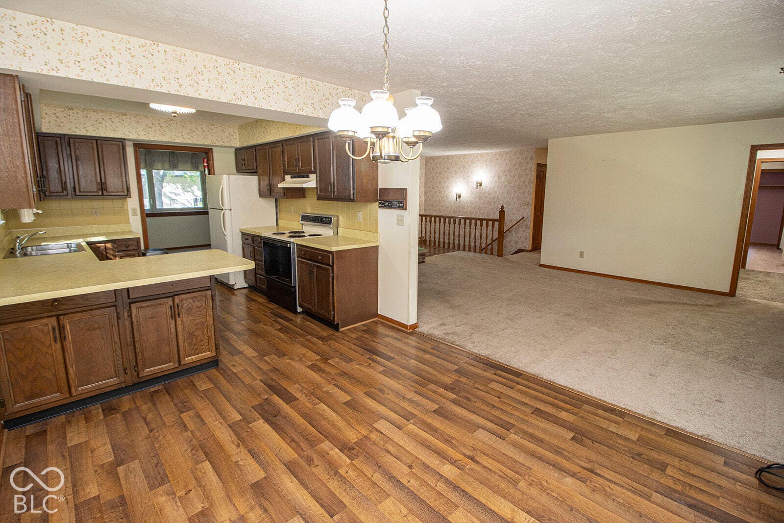 9015 E 256th, Arcadia, IN 46030 Kitchen