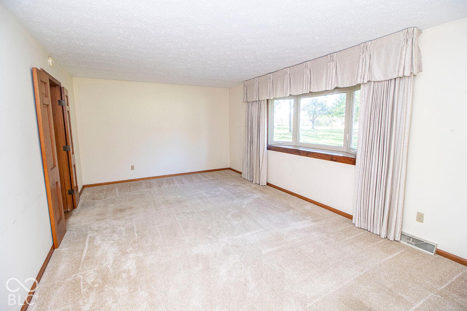 9015 E 256th, Arcadia, IN 46030 Family Room