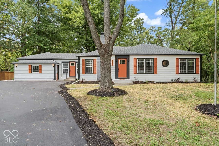 Property photo for 5924 Allisonville, Indianapolis, IN