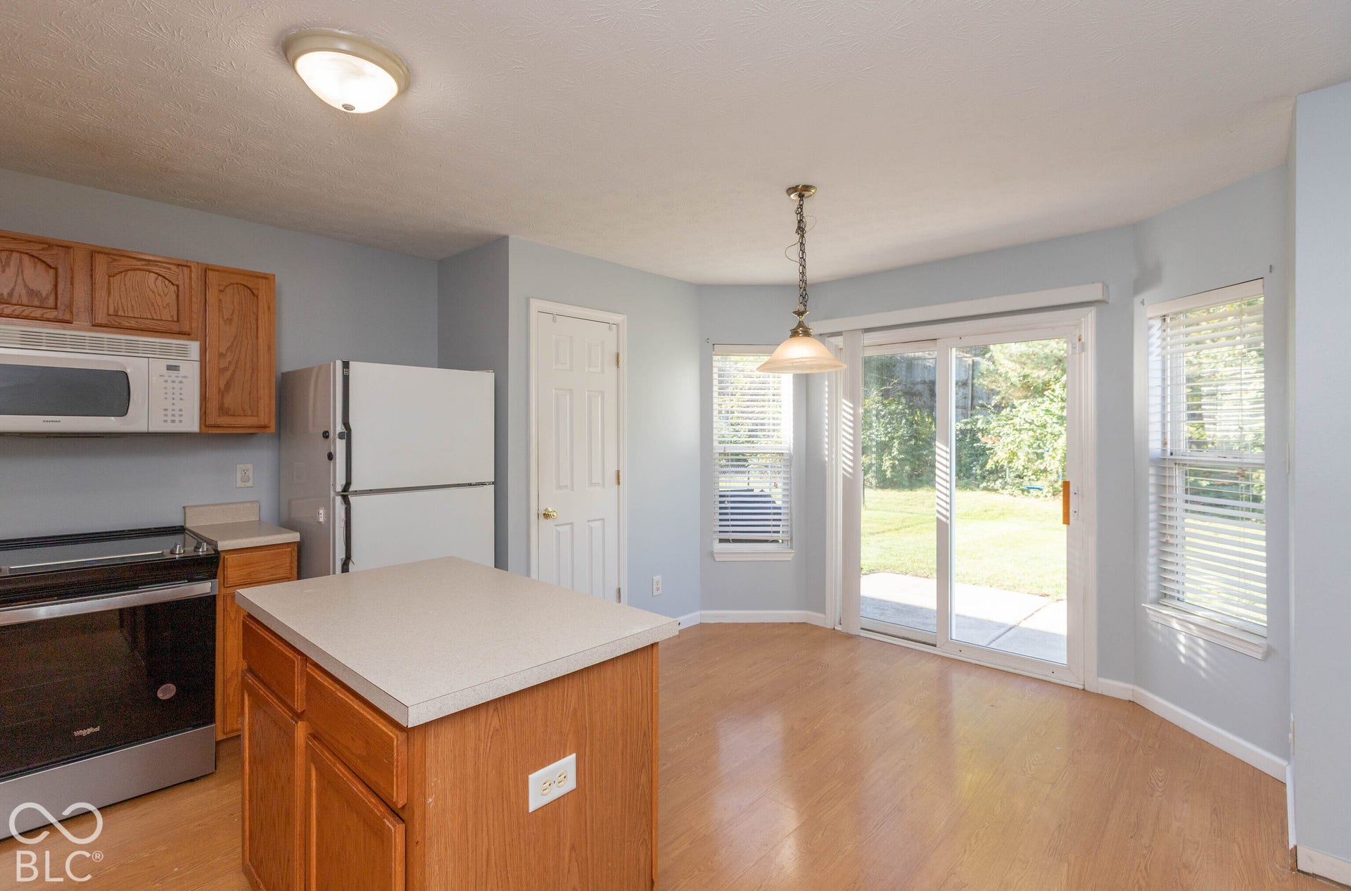 kitchen - brand new oven