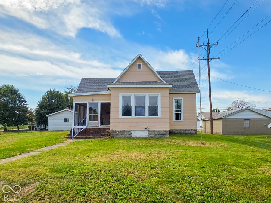 Property photo for 321 S Meridian, Jasonville, IN