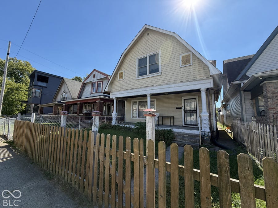 Property photo for 933 E Morris Street, Indianapolis, IN