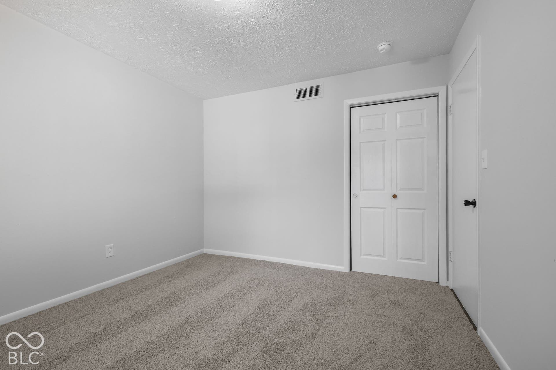 6724 S Lawndale Avenue, Indianapolis, IN 46221