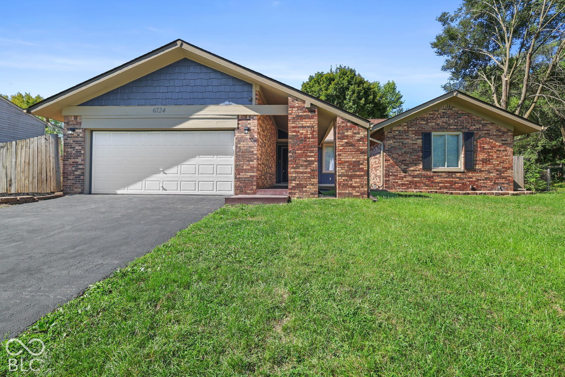 6724 S Lawndale Avenue, Indianapolis, IN 46221
