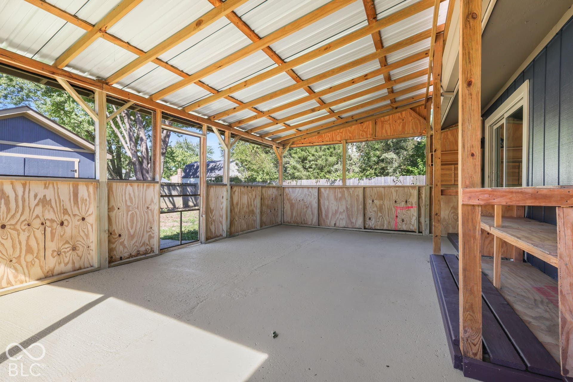 6724 S Lawndale Avenue, Indianapolis, IN 46221