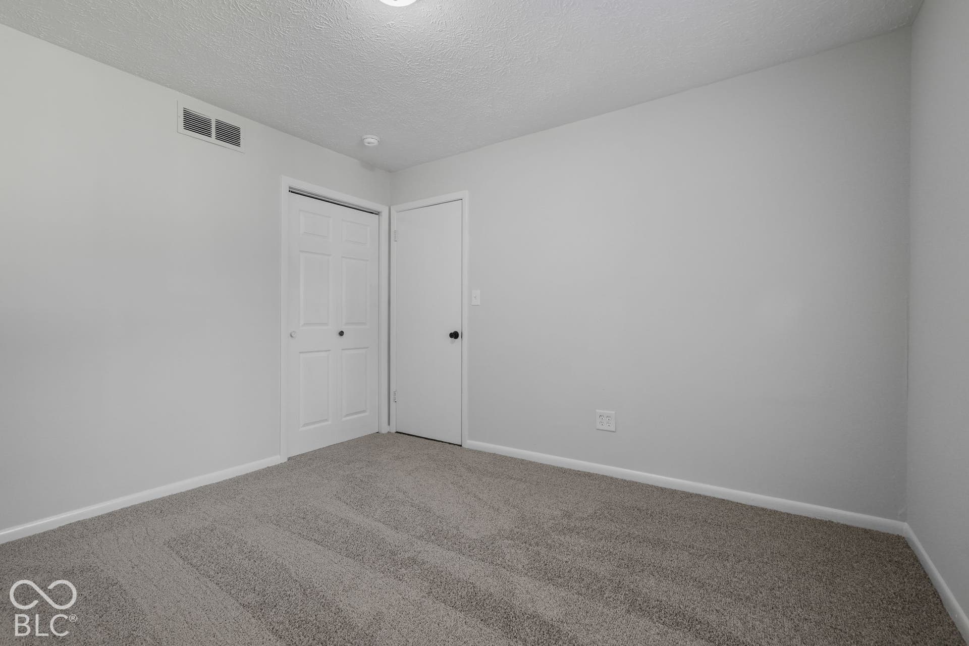 6724 S Lawndale Avenue, Indianapolis, IN 46221