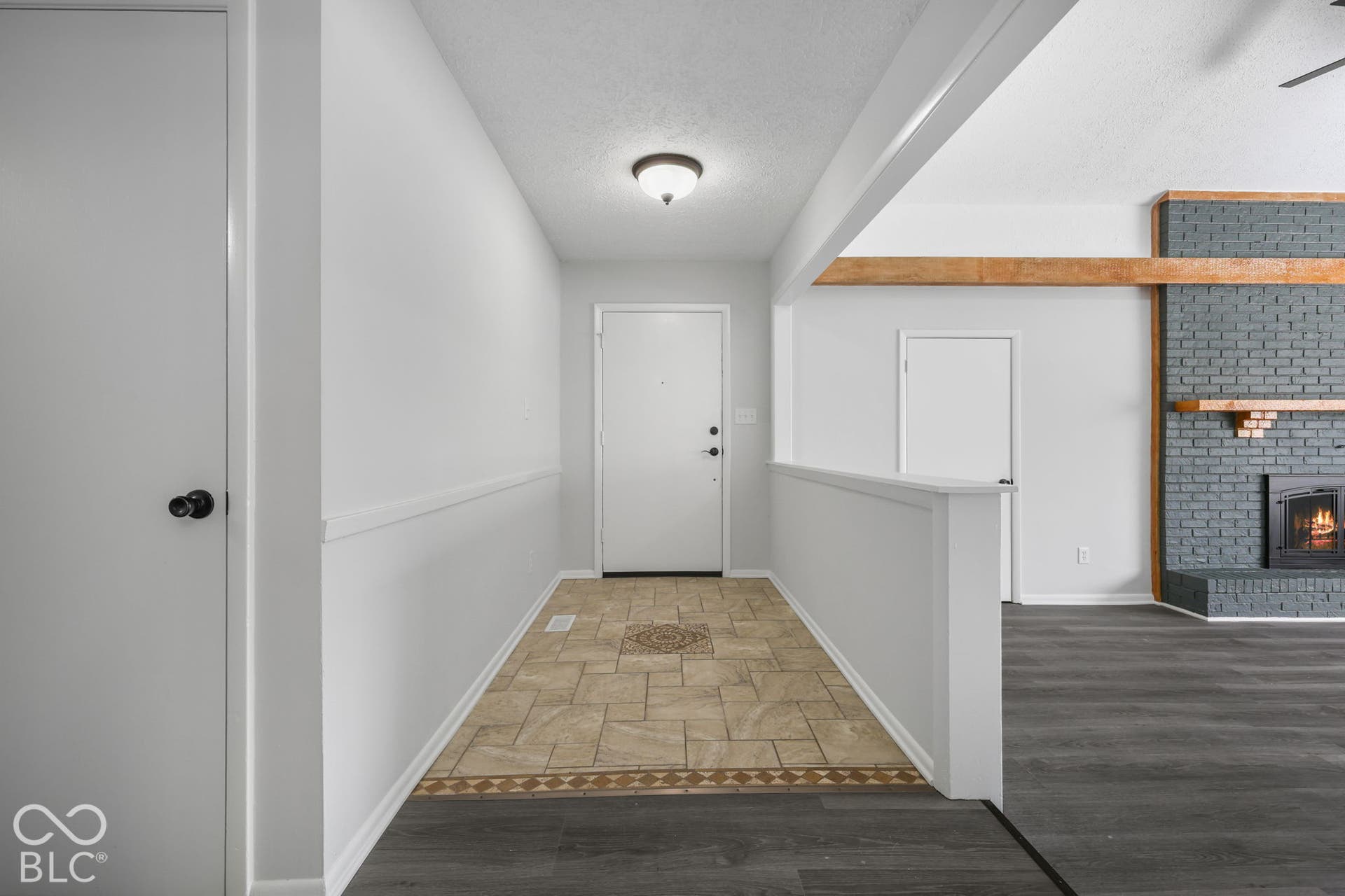 6724 S Lawndale Avenue, Indianapolis, IN 46221