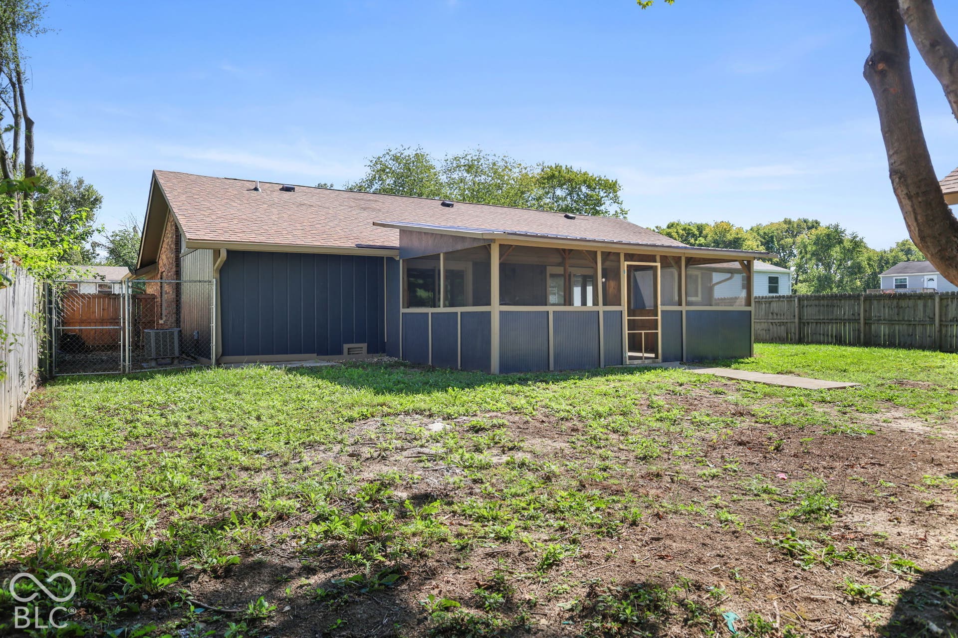 6724 S Lawndale Avenue, Indianapolis, IN 46221