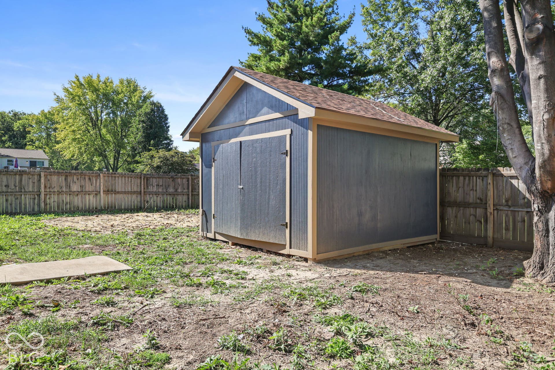 6724 S Lawndale Avenue, Indianapolis, IN 46221