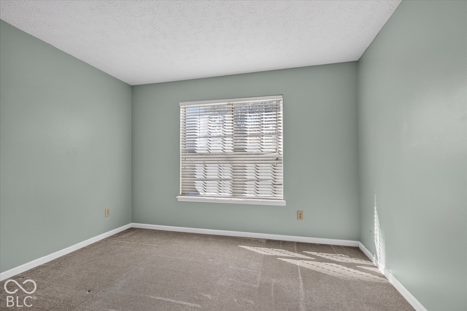 9433 Wimbledon Court, Indianapolis, IN 46250 9433 Wimbledon Court, Indianapolis, IN 46250