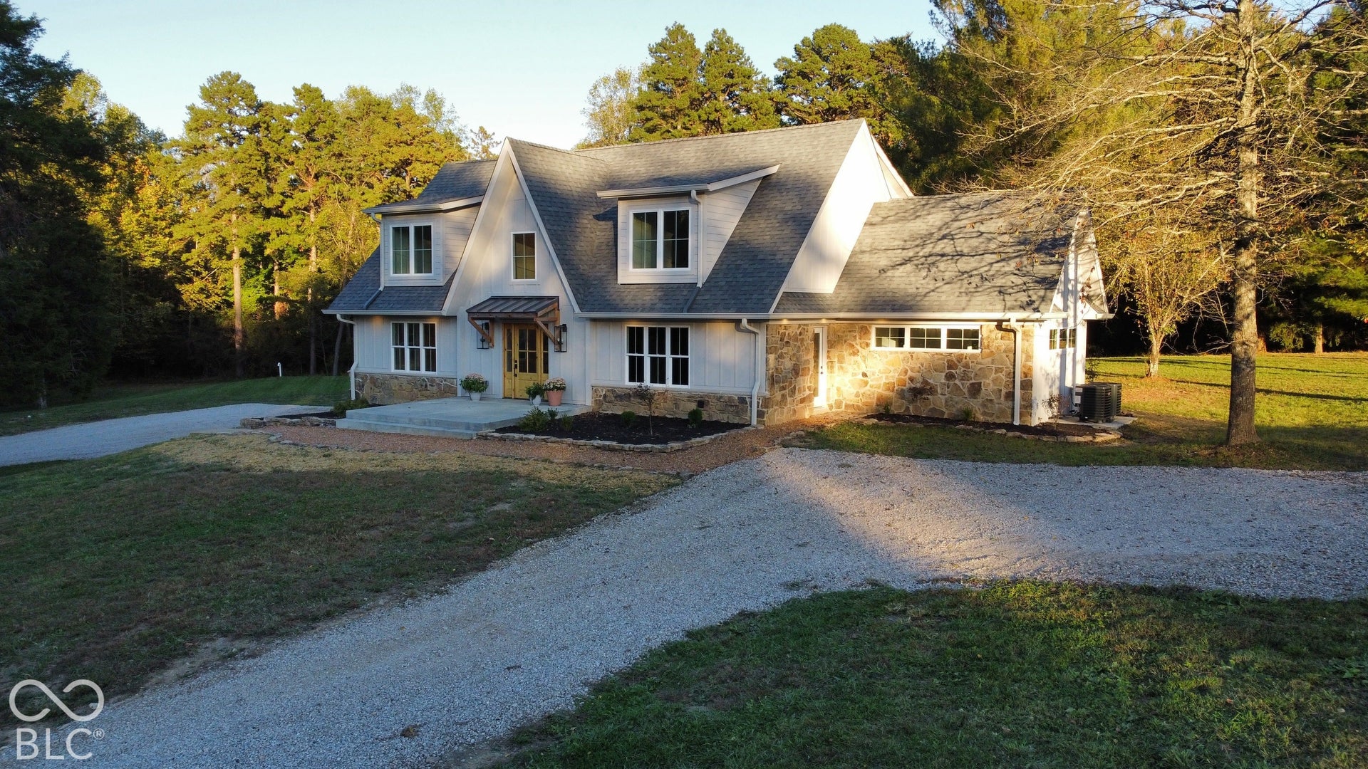 5941 S Poplar Grove Road, Columbus, IN 47201
