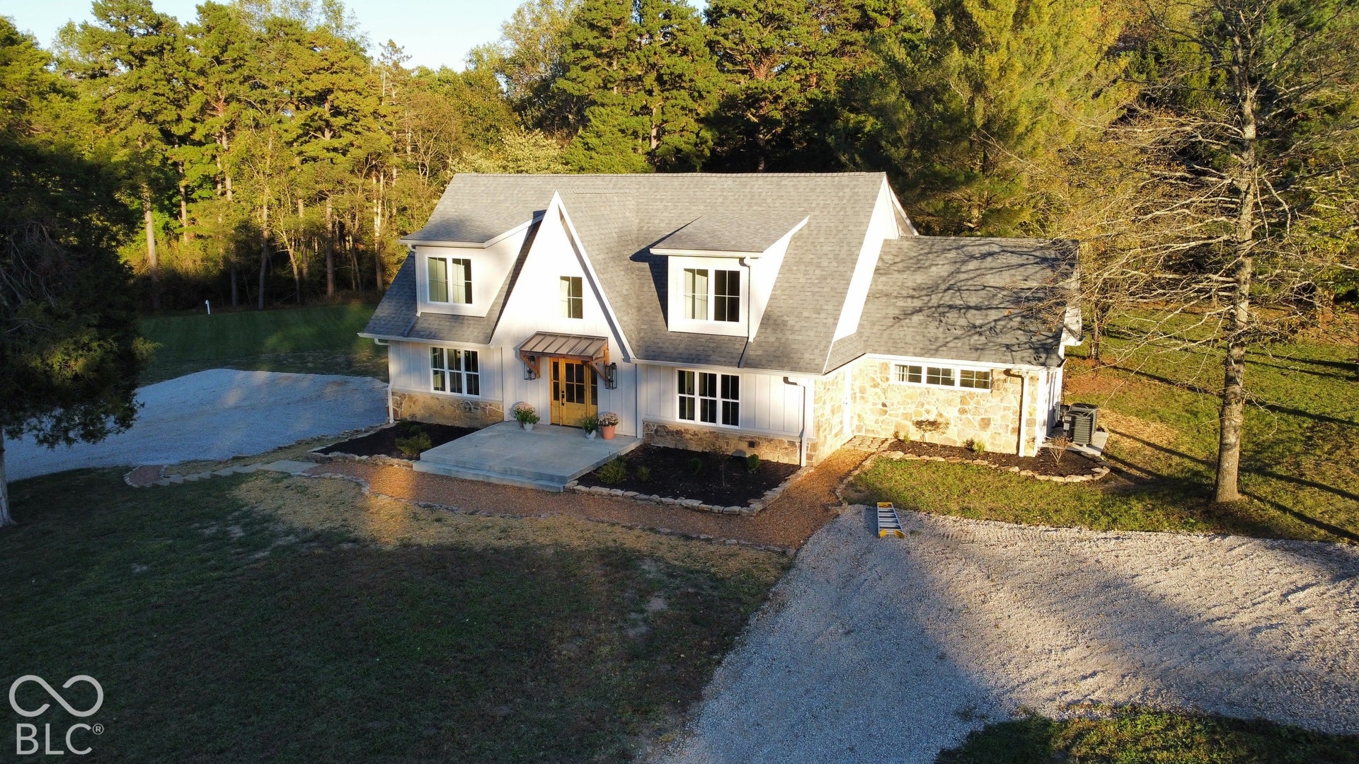 5941 S Poplar Grove Road, Columbus, IN 47201