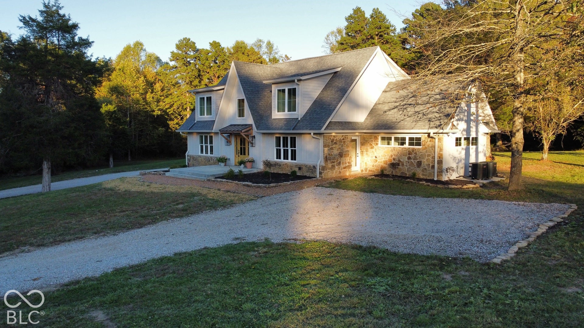5941 S Poplar Grove Road, Columbus, IN 47201