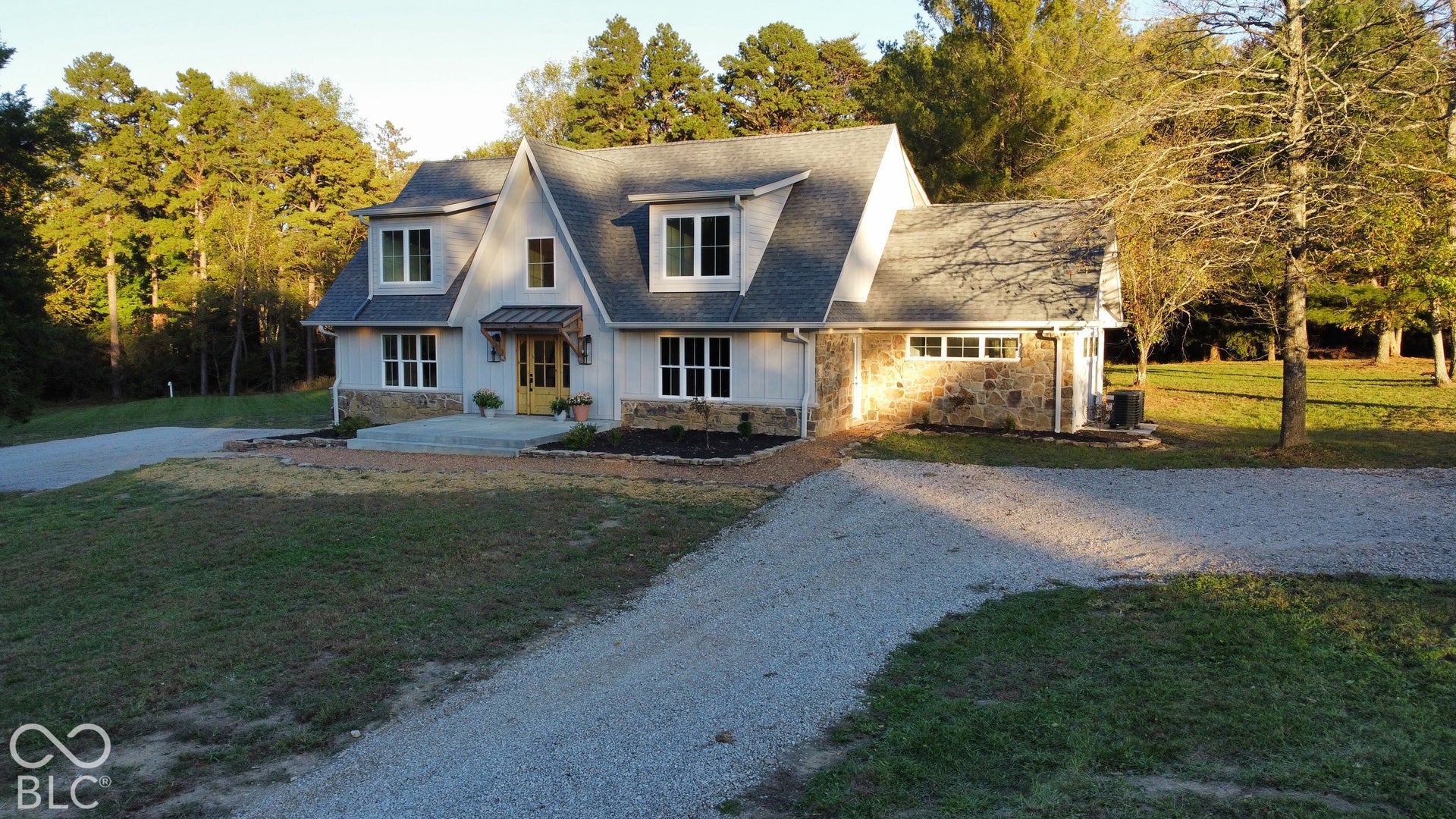 5941 S Poplar Grove Road, Columbus, IN 47201