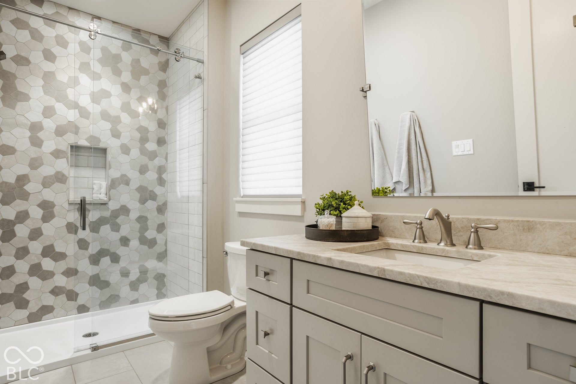 5150 Melbourne Place, Zionsville, IN 46077